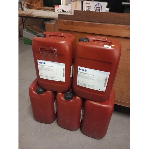 355 - 5 x 20L drums of Mobil Gear oil (600 XP 100)