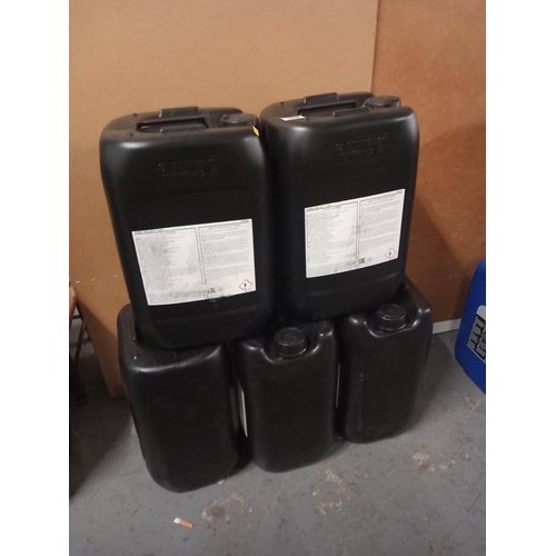 358 - 5 x 20L drums of Mobil Delvac 1330 High Performance diesel oil