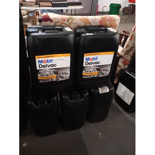 363 - 5 x 20L drums of Mobil Delvac XHP Extra 10W-40 diesel engine oil