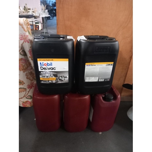 365 - 3 x 20L drums of Mobil Gear oil (600 XP 100) and 2 x 20L drums of Mobil Delvac XHP Extra 10W-40 dies... 