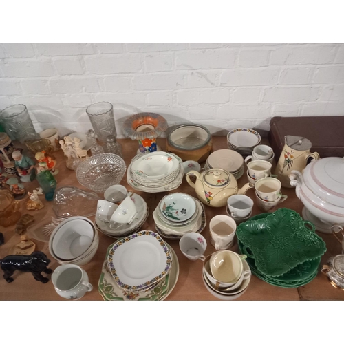 426 - Household items to include figurines, china, glass, etc