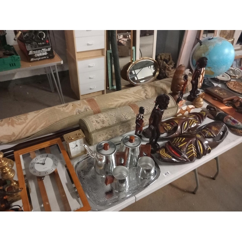 474 - Household items to include treen items, Indian figurines, Tribal art, 2 x rugs, etc