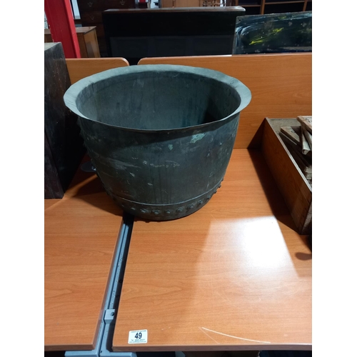 49 - An early solid copper riveted wash tub - diameter 20 inches and height 13 inches