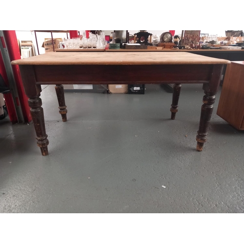 100 - A pine scrub top dining table with single drawer