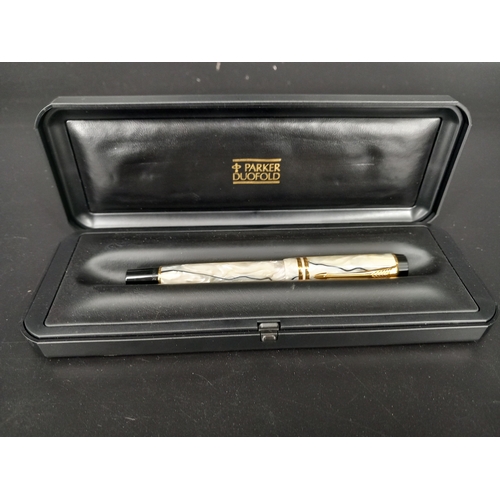 215 - A Parker Duofold Jasper Fountain pen with 18k gold nib in original box (original sales receipt prese... 