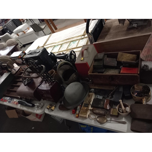 434 - Mixed items to include metal tins, sewing machines, glassware, plastic Meccano, etc