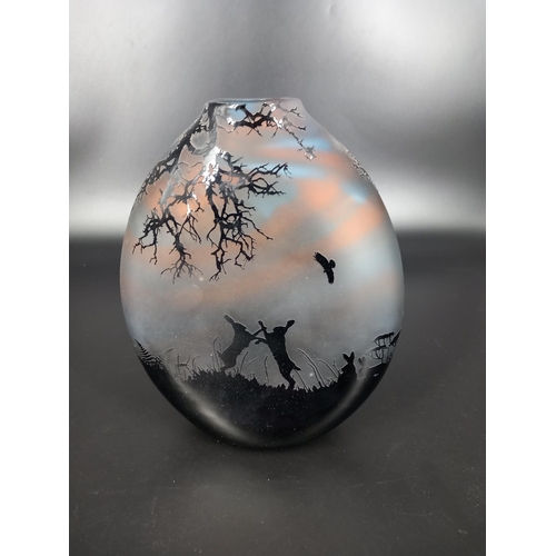 201 - A large contemporary cameo glass vase by Ed Burke for E and M glass - boxing hares design - blue ora... 