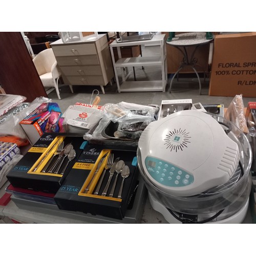 325 - Large Quantity Of Kitchen Items Including Cutlery Sets, Serving Dishes, Toasters, Tower Air Fryer Et... 