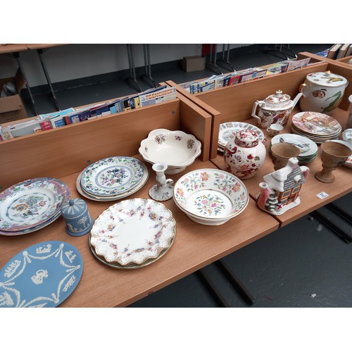 37 - Decorative china to include Wedgwood, Royal Worcester, Black Mountain pottery etc