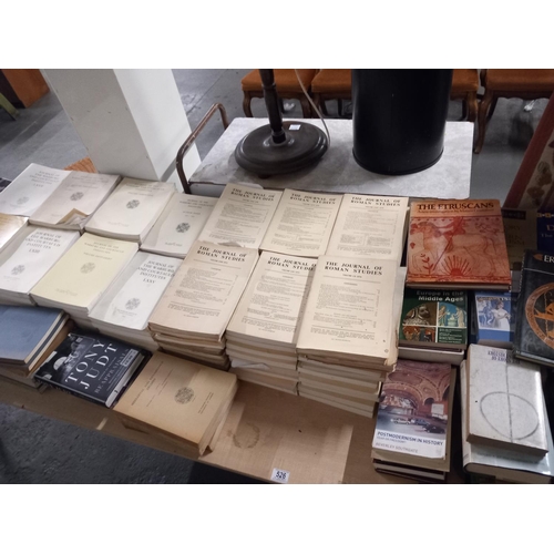 526 - A selection of WW2 magazines, roman studies journals, the Warburg and Courtauld Institutes journal a... 