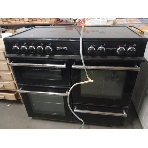 539 - A leisure cuisine master 100 electric cooker