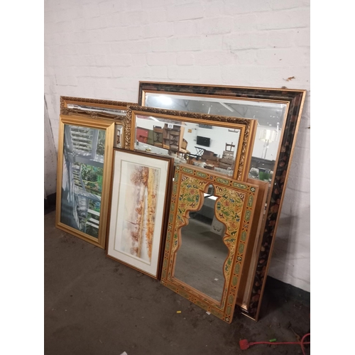 472 - Five framed mirrors and two pictures