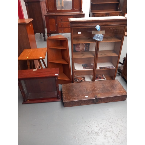 118 - An oak side table, display cabinet, corner cabinet, table top display cabinet and an oak box