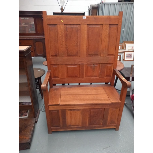 119 - An oak settle