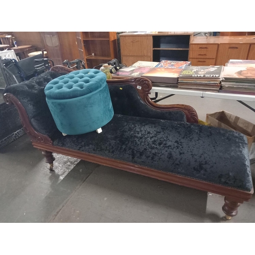 592 - A chaise longue and a footstool