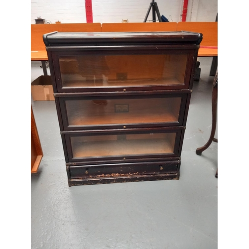 106 - A three section Globe Wernicke bookcase