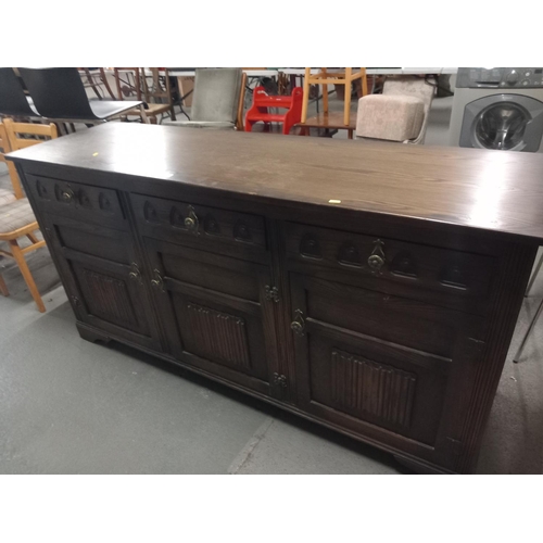 547 - Oak sideboard