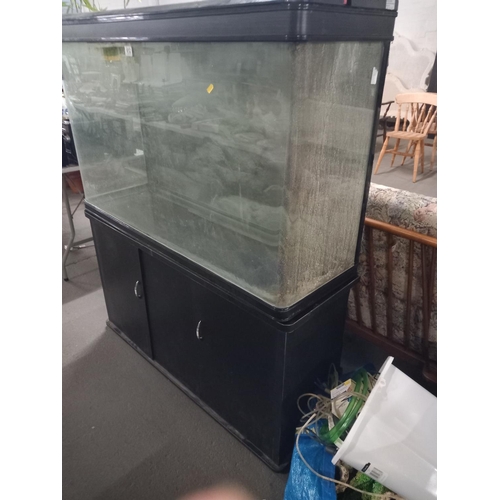 612 - A large fishtank with stand and accessories