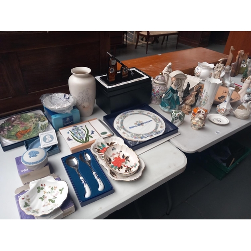 95 - Decorative china to include Lladro figures, Doulton figures, Belleek, etc