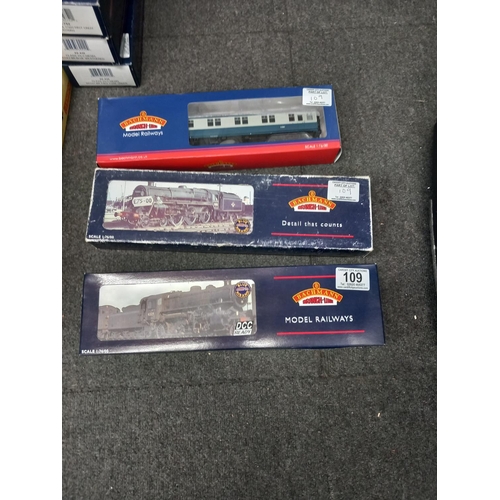 109 - Boxed Bachmann 39-503a BR MK1 Sleeping Car Second Class Blue and Grey Intercity, boxed Bachmann 32-5... 