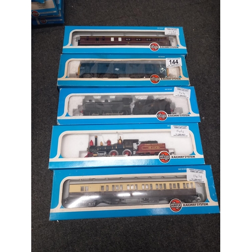 144 - A boxed Airfix 54207-7 57 brake 3rd corridor LMS, a boxed Airfix 54250-0 class b suburban brake coac... 