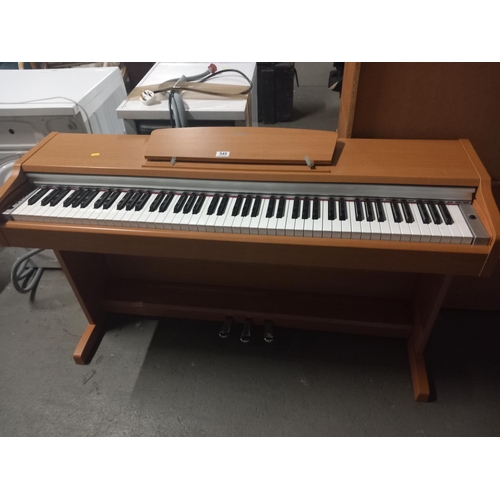 545 - A Yamaha electric piano