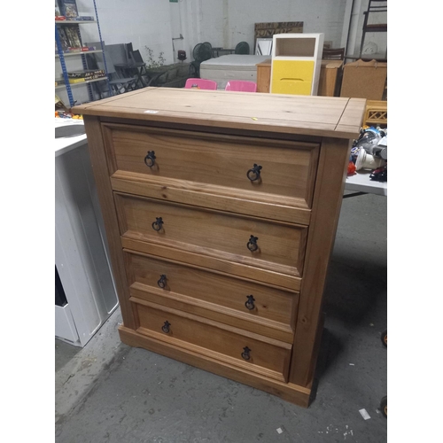 592 - A mexican pine four draw chest of drawers