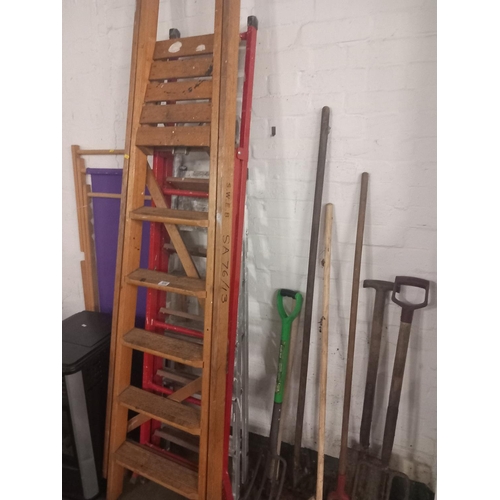 650 - Two aluminium step ladders, folding deck chair and a selection of garden hand tools etc