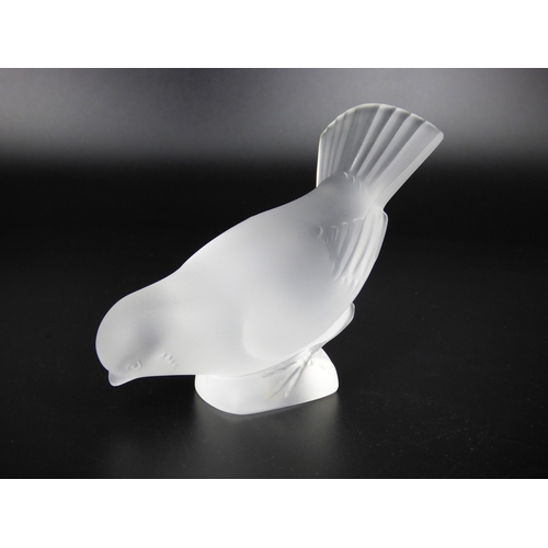 20 - Lalique frosted glass Sparrow figurine Moineau Hardi.

Engraved signature Lalique France , length 13... 
