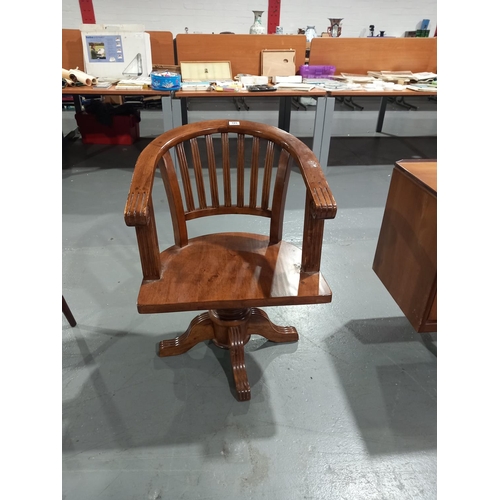 105 - A captains chair