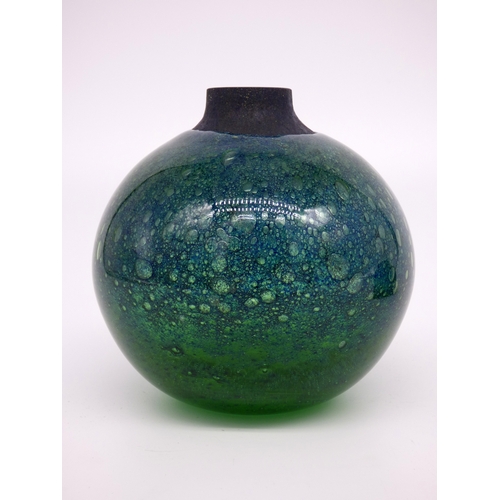 67 - Randsfjord Glass, Benny Moztfeldt, a large globe vase and small square vase, Norway 1970s. 

One wit... 