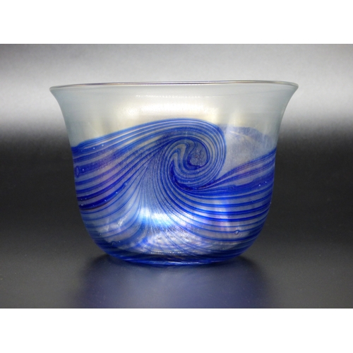 70 - George Elliot, a swirled blue glass vase.

Engraved signature g elliot with anchor mark, height 9.5c... 