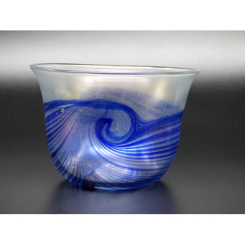 70 - George Elliot, a swirled blue glass vase.

Engraved signature g elliot with anchor mark, height 9.5c... 