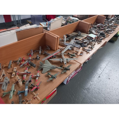 50 - A large collection of plastic model aeroplanes