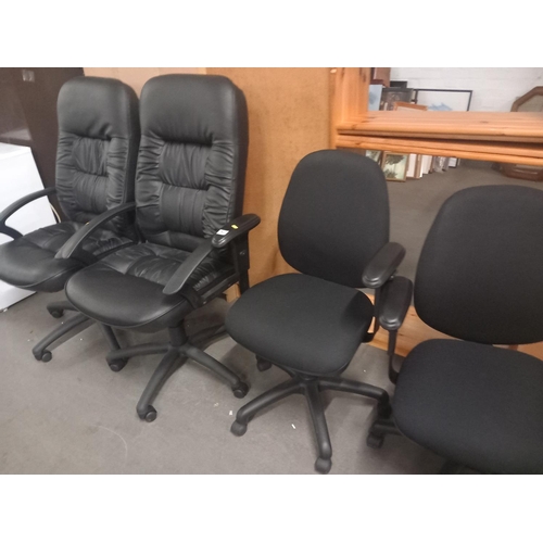 437 - 4 office chairs