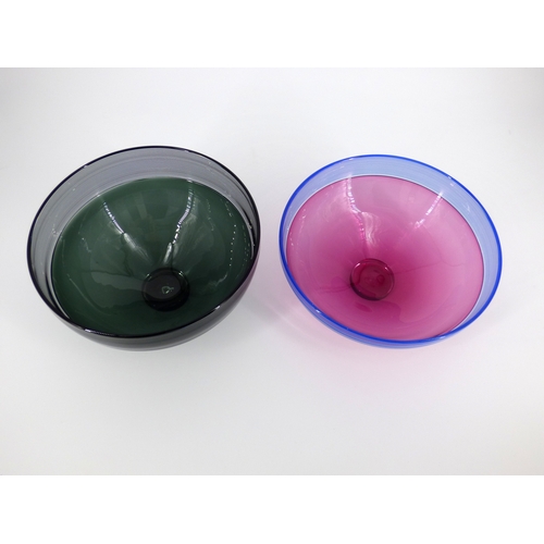 81 - Bob Crooks, two threaded bowls, dark green with black and pink with blue.

Engraved signatures Bob C... 