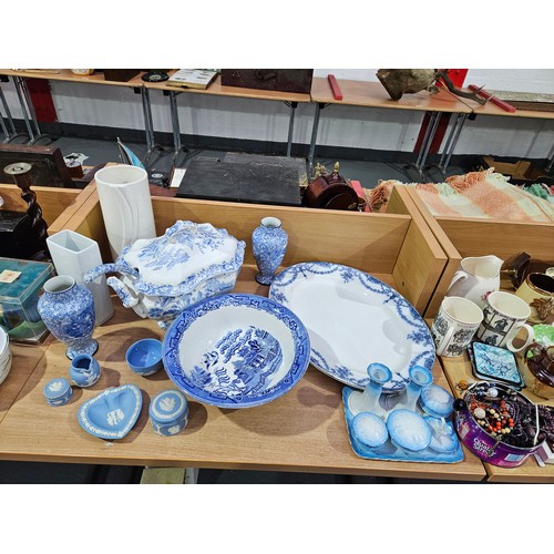 34 - Decorativa chine - blue and white tureen and meat platters, Wedgwood Jasperware, Wade Whimsies, Wedg... 