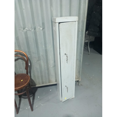 135 - A metal gun safe