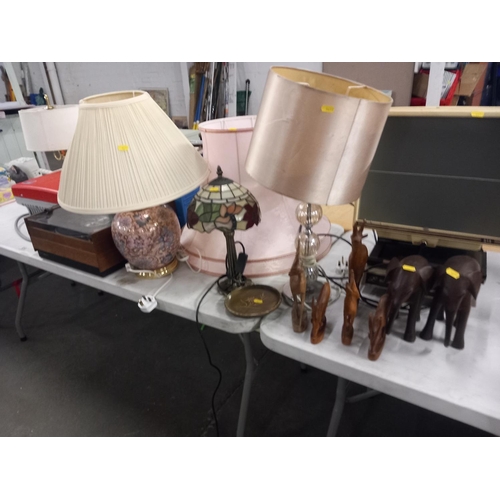 410 - Mixed items to include sound system, tiffany style lamp, wooden ornaments etc