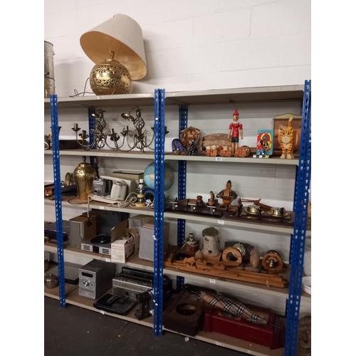 427 - 9 shelves of mixed items to include wooden ornaments, lamps, chandeliers, clocks etc