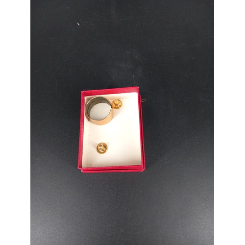 113 - Scrap 18k gold weight 7.6g