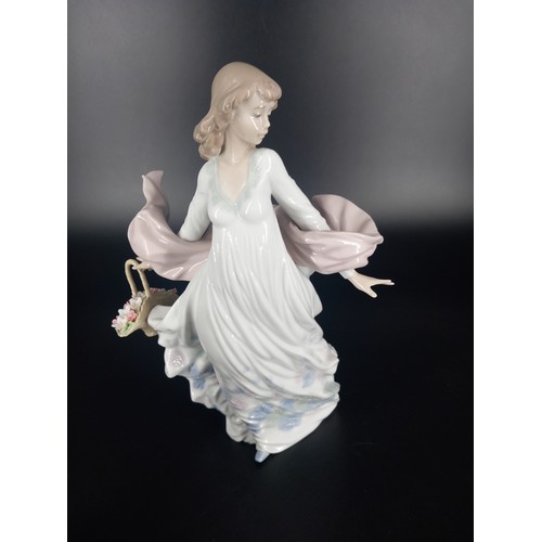 207 - A large Lladro figurine 