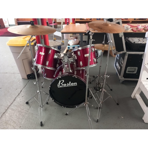 106 - A Bostons complete drum kit