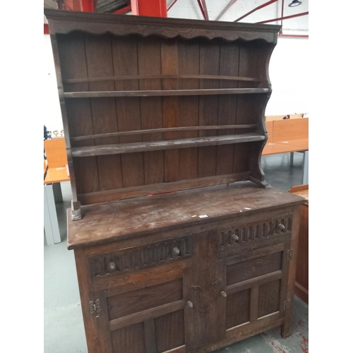 115 - An oak dresser