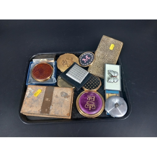 235 - Powder compacts and cigarette cases