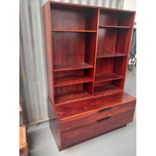 161 - A rosewood Danish wall unit
Height 170cm
Width 115cm
Depth 60cm