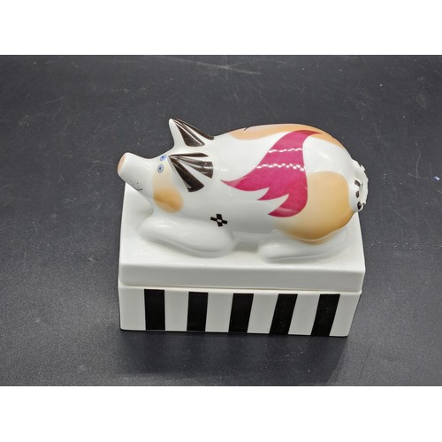 785 - A Villeroy and Boch pig trinket box