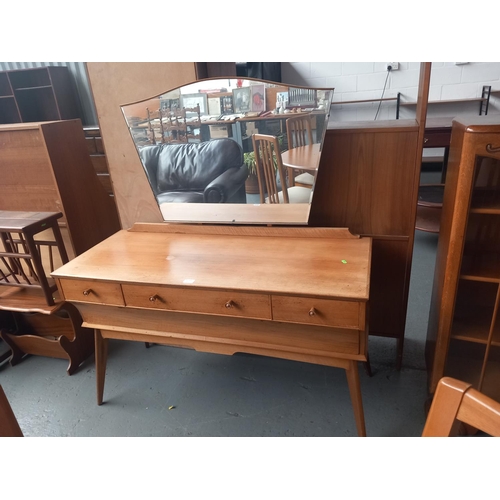 631 - A mid century dressing table

Height 139cm
Width 121cm
Depth 50cm