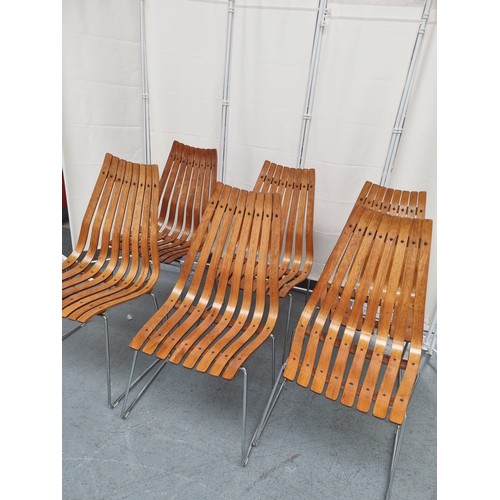 609 - A set of six mid-century modern Hans Brattrud chairs for Hove Möbler. This set of 