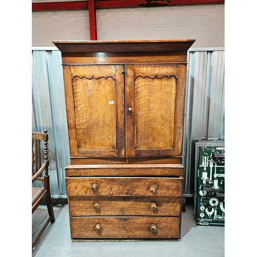 487 - A Victorian mahogany linen press

Height 188cm, Width 112cm, Depth 50cm